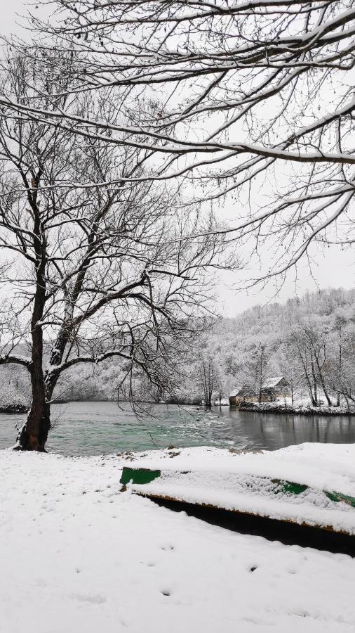 Smaragd River Near Rastoke & Plitvice Lakes Slunj Eksteriør billede