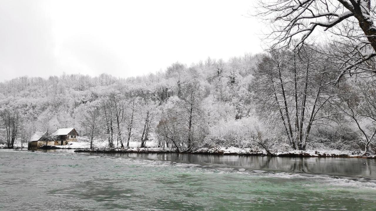 Smaragd River Near Rastoke & Plitvice Lakes Slunj Eksteriør billede