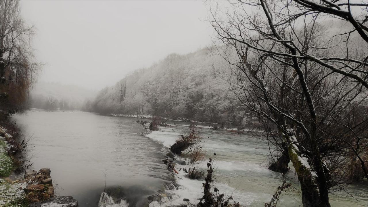 Smaragd River Near Rastoke & Plitvice Lakes Slunj Eksteriør billede